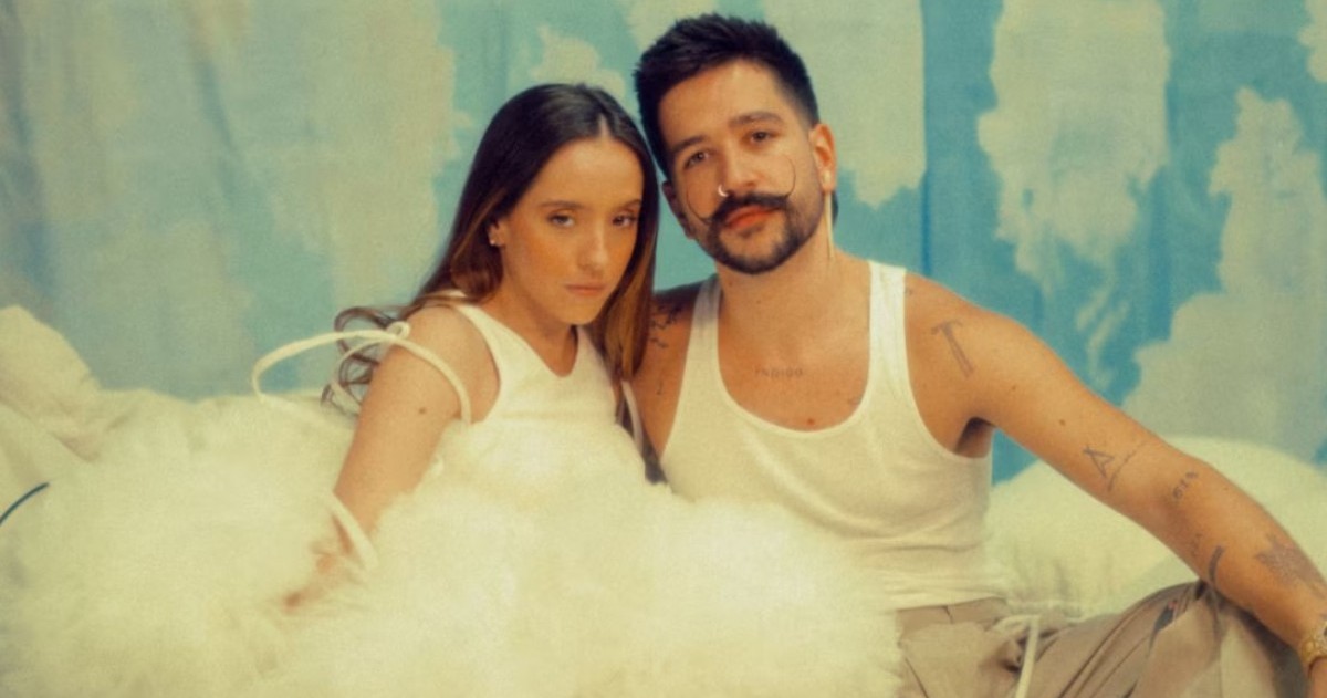 La pareja explicó su particular forma de administrar las finanzas familiares, basada en la transparencia total y en acuerdos que rompen con los modelos tradicionales.